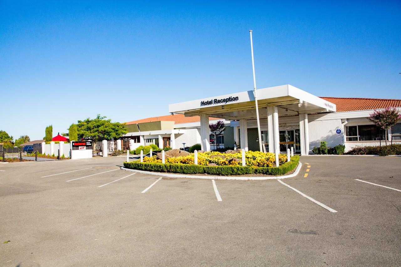The Redwood Hotel Christchurch Exterior photo