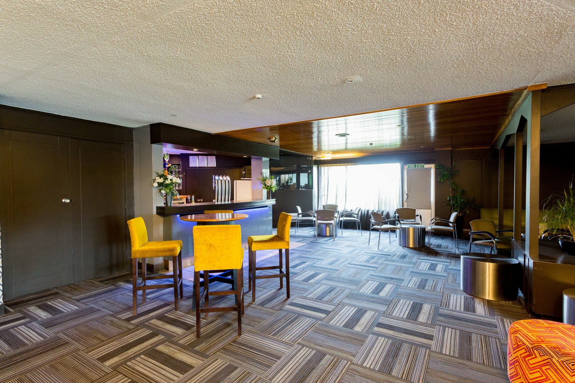 The Redwood Hotel Christchurch Exterior photo